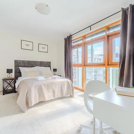 Metropoint At Slominskiego Street アパート ワルシャワ