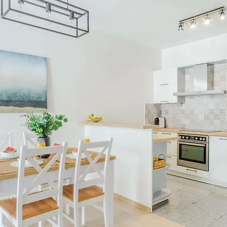 Metropoint At Slominskiego Street Apartment