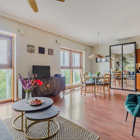 アパート Metropoint At Slominskiego Street *