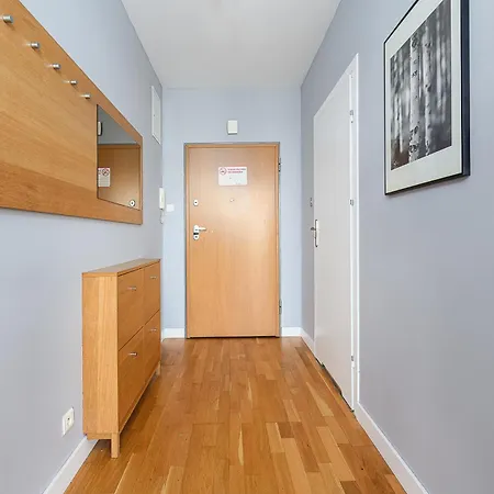 Metropoint At Slominskiego Street