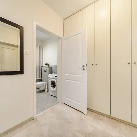 Metropoint At Slominskiego Street Apartman