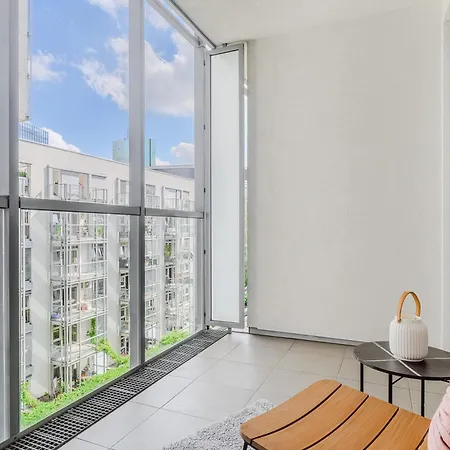 Metropoint At Slominskiego Street Varsó